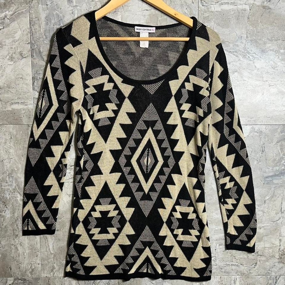 Black and cream tribal print sweater Woman's Small‎  #boho #tribal